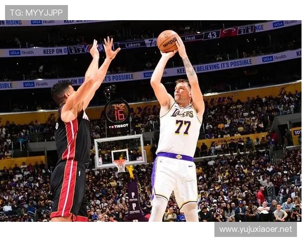 东契奇37分三双湖人31分狂胜