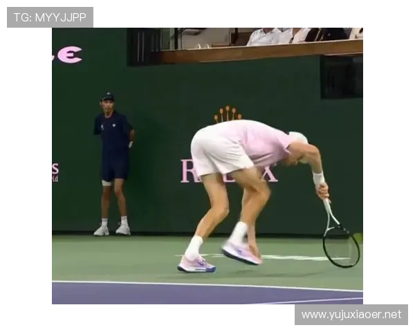 辛纳惊魂时刻险被丰塞卡扣杀击伤 辛纳惊魂时刻险被丰塞卡扣杀击伤